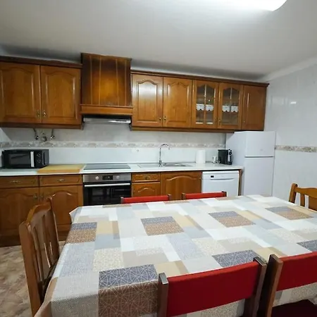 Casa Do Largo * Nazaré